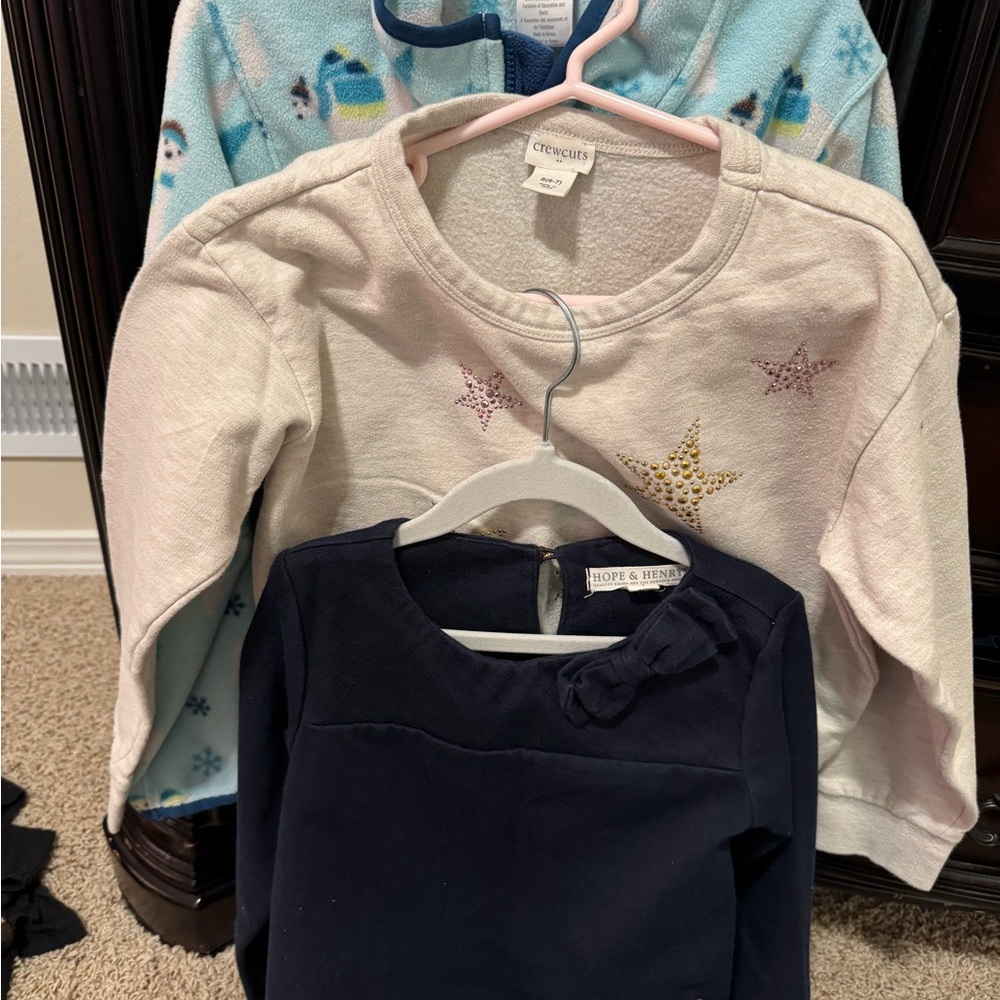 2 tops and 1 dress for the price of 1🎈🎈🎈Navy Kids Top